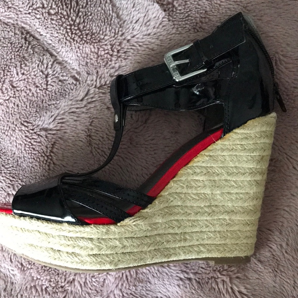 Guess size 7.5 wedge sandal
